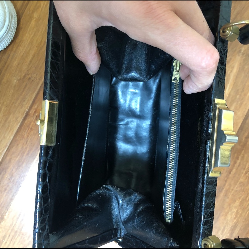 🐊 Saks vintage (genuine) alligator skin bag 🐊 - Picture 13 of 16